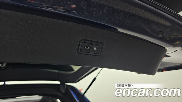 Audi Q7 2022 — photo 33