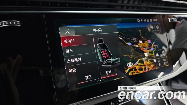 Audi Q7 2022 — photo 35