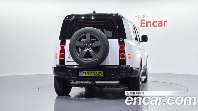 Land Rover Defender 2025 — photo 4