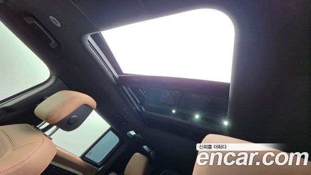 Land Rover Defender 2025 — photo 18