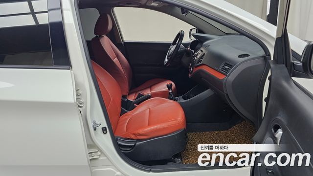 Kia morning 2012 — photo 16