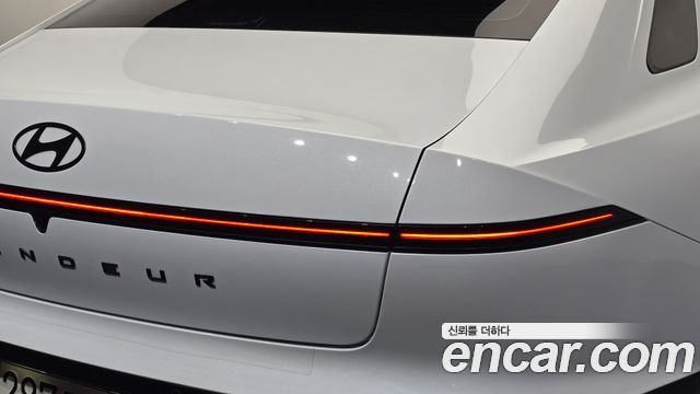 Hyundai Grandeur 2023 — photo 9