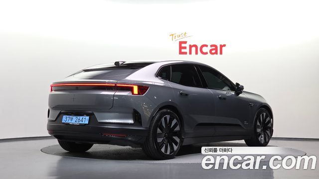 Polestar Polestar 4 2025 — photo 2