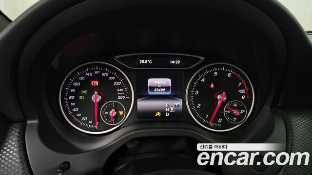 Mercedes-Benz A-Class 2017 — photo 8