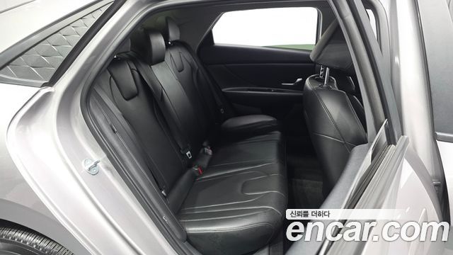 Hyundai AVANTE 2024 — photo 11
