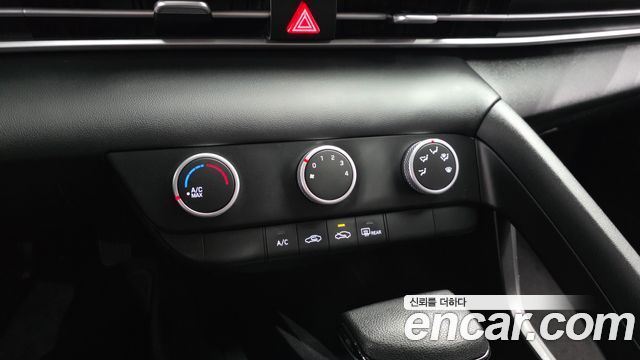 Hyundai AVANTE 2024 — photo 18