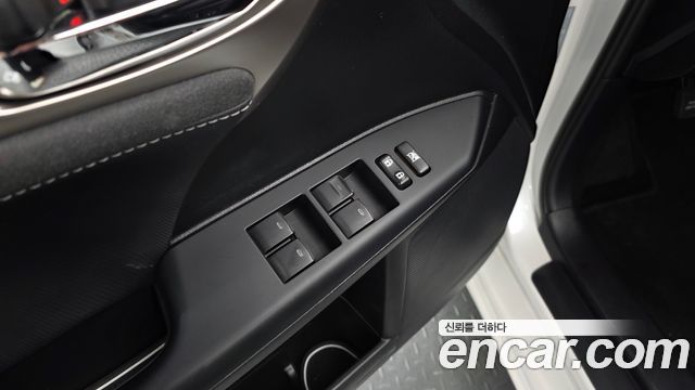 Lexus CT200h 2018 — photo 25
