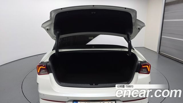 Kia K5 2023 — photo 20
