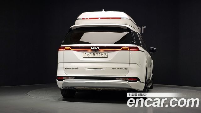Kia Canival 2021 — photo 4