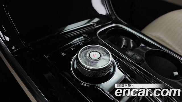 Kia Canival 2021 — photo 9