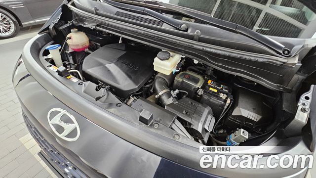 Hyundai Staria 2022 — photo 6
