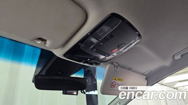 Hyundai Staria 2022 — photo 17