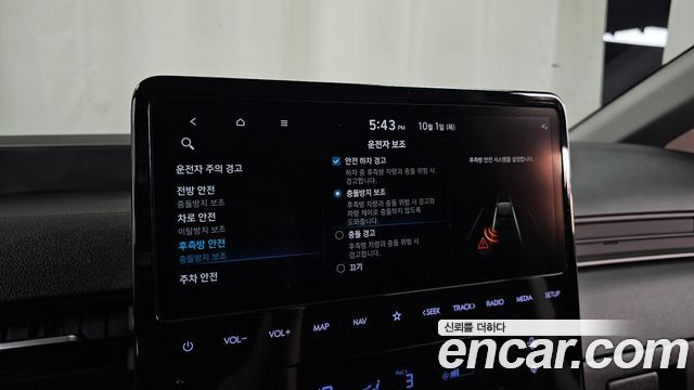 Hyundai Staria 2022 — photo 18