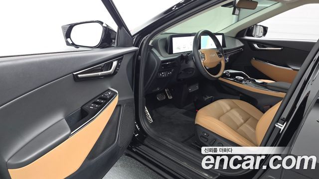 Kia EV6 2023 — photo 13