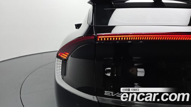 Kia EV6 2023 — photo 9