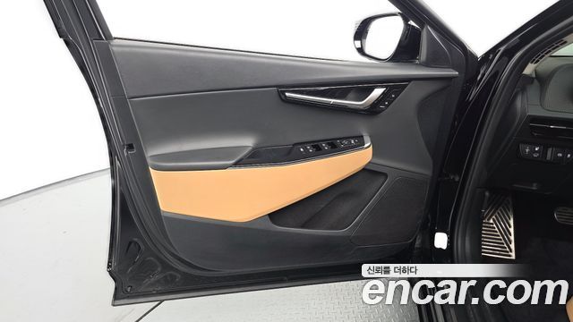 Kia EV6 2023 — photo 14