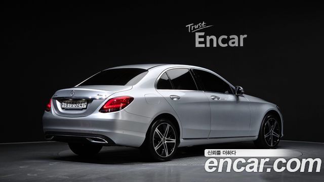 Mercedes-Benz C-Class 2019 — photo 2