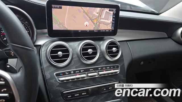Mercedes-Benz C-Class 2019 — photo 20