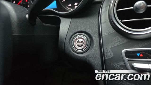Mercedes-Benz C-Class 2019 — photo 29