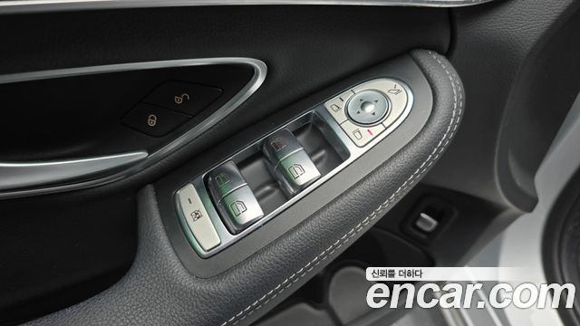 Mercedes-Benz C-Class 2019 — photo 33