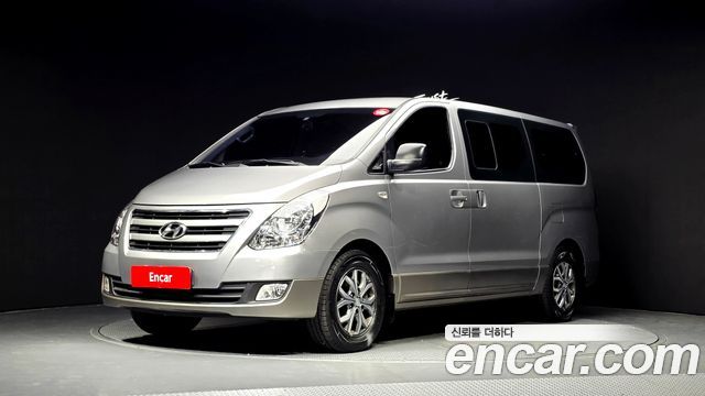 Hyundai Starex 2017 — photo 1