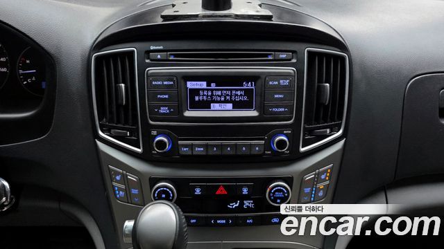 Hyundai Starex 2017 — photo 14
