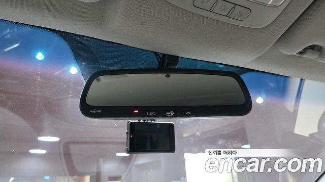 Hyundai Starex 2017 — photo 15