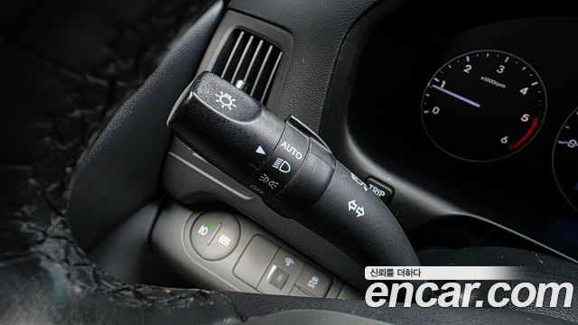 Hyundai Starex 2017 — photo 16