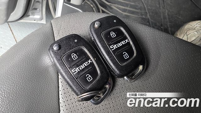 Hyundai Starex 2017 — photo 17
