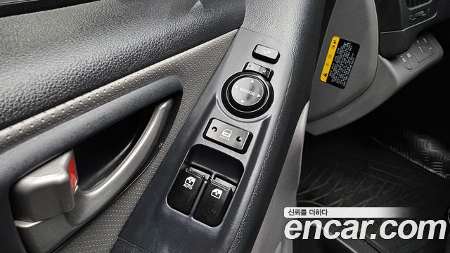 Hyundai Starex 2017 — photo 18