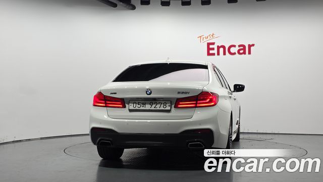 BMW 5-Series 2019 — photo 4