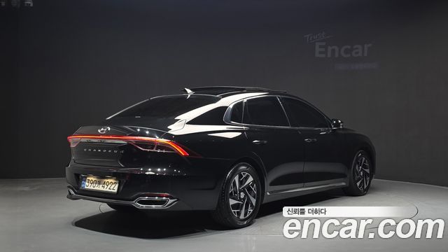 Hyundai Grandeur 2022 — photo 2