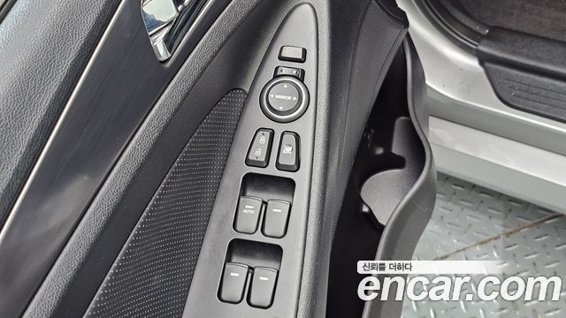 Hyundai Sonata 2012 — photo 16
