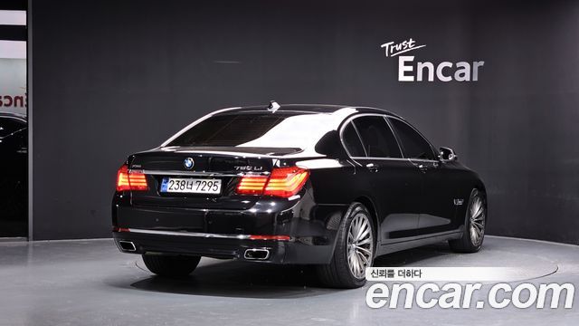 BMW 7-Series 2014 — photo 2