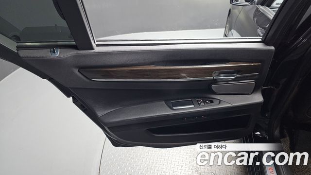 BMW 7-Series 2014 — photo 15