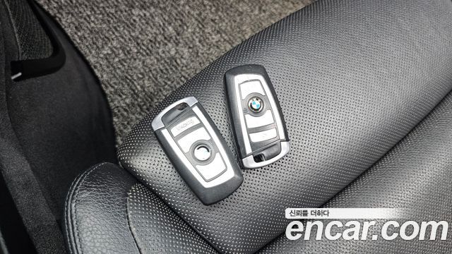 BMW 7-Series 2014 — photo 33