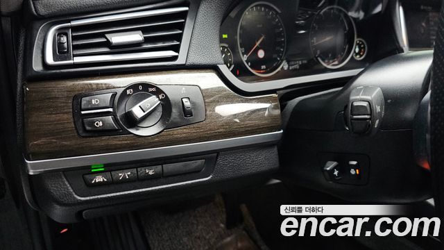 BMW 7-Series 2014 — photo 36
