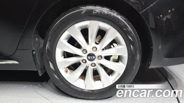 Kia K5 2016 — photo 7