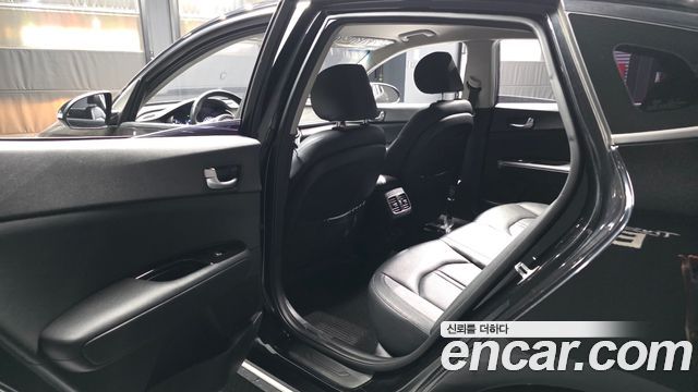 Kia K5 2016 — photo 16