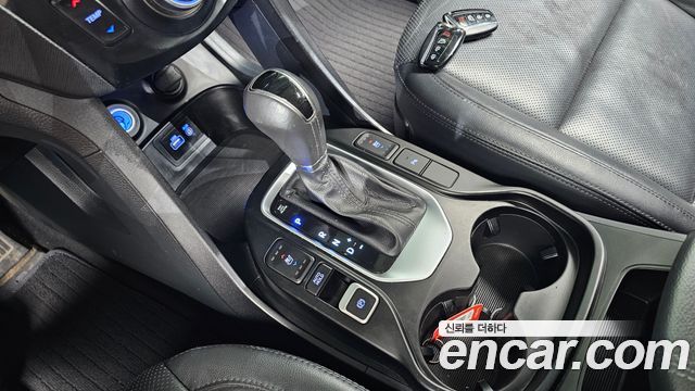 Hyundai Santafe 2016 — photo 12