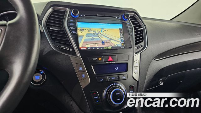 Hyundai Santafe 2016 — photo 18