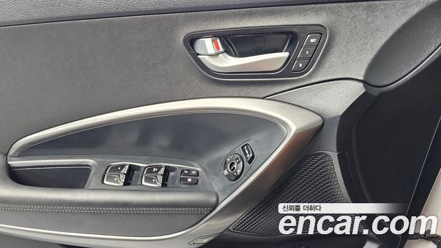 Hyundai Santafe 2016 — photo 23