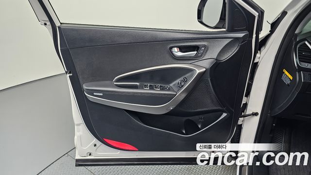 Hyundai Santafe 2016 — photo 14