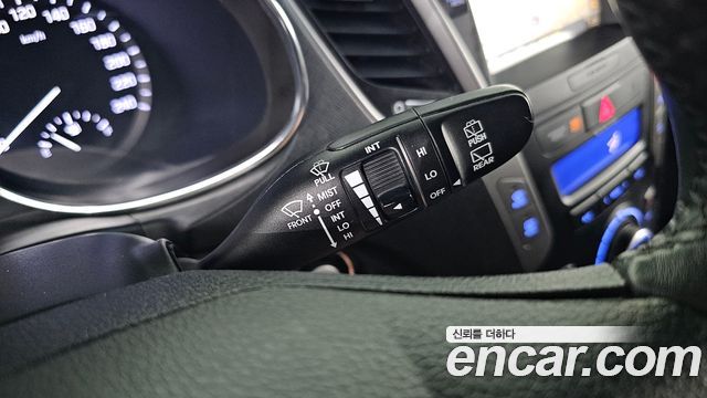 Hyundai Santafe 2016 — photo 28