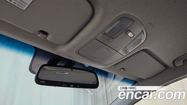 Hyundai AVANTE 2016 — photo 19
