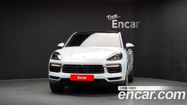 Porsche Cayenne 2021 — photo 3