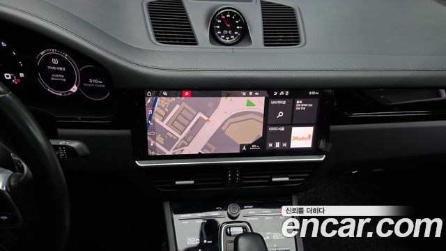 Porsche Cayenne 2021 — photo 19