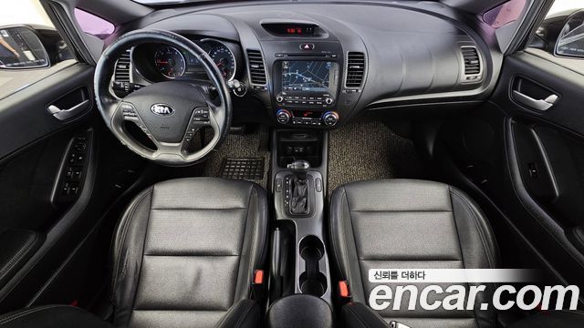 Kia K3 2015 — photo 10