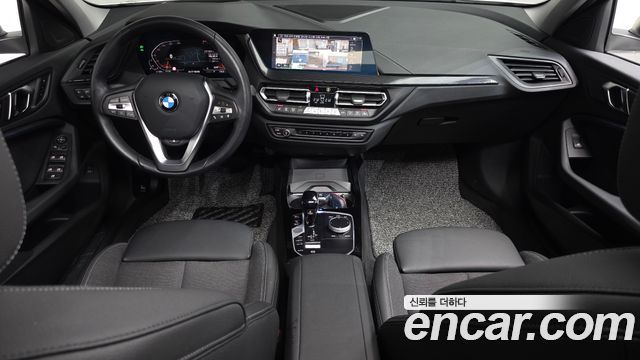 BMW 1-Series 2024 — photo 10