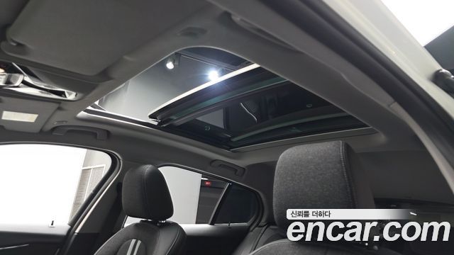 BMW 1-Series 2024 — photo 22